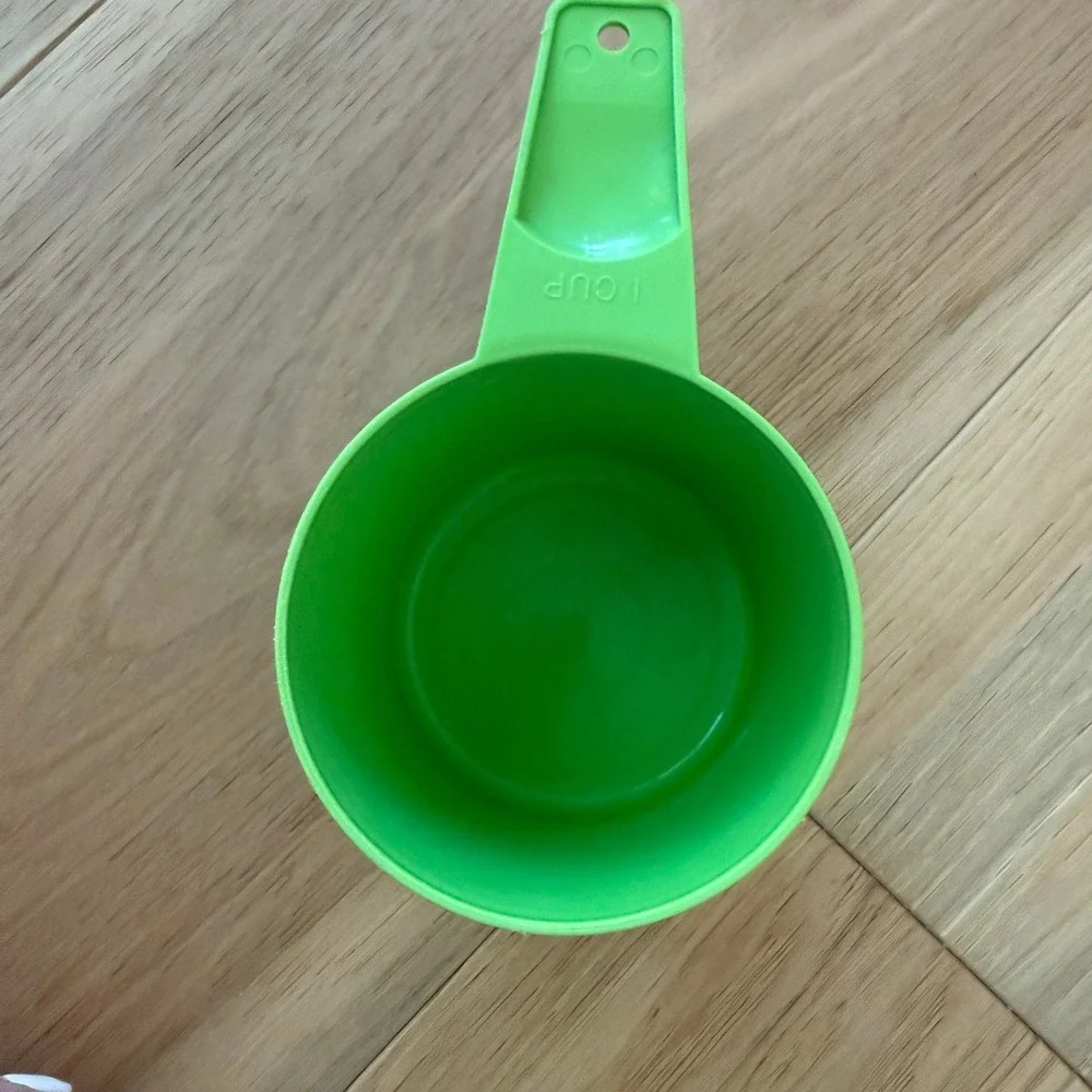 Tupperware Measuring Cup 1 Cup Apple Green Vintage Replacement Kitchen Tool
